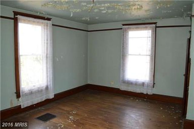 HARDWOOD PLANTATION FLOORS FROM YESTERYEAR