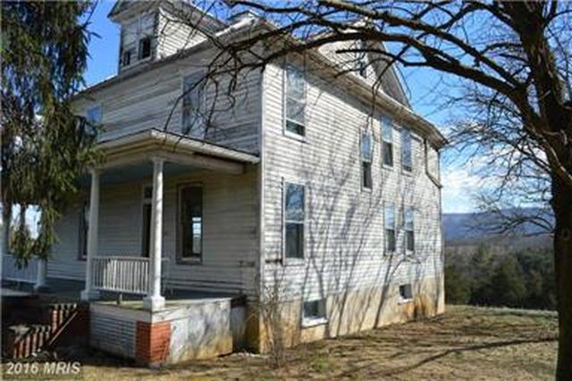 HISTORIC MANOR HOME TO FIX UP AND RESTORE 