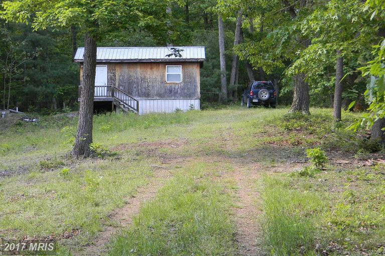 SECLUDED, PRIVATE ENTRANCE, WITH NO HOMES IN SIGHT