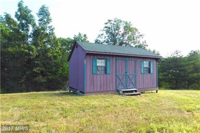 LARGE SHED FOR BARN, CABIN, OR WEEKEND GETAWAY PLACE