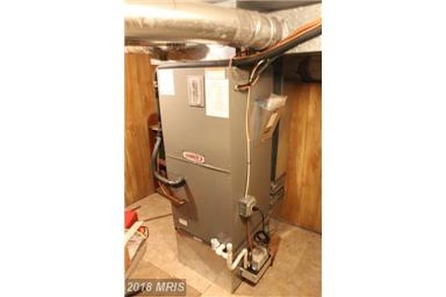 AIR CONDITION AND HEAT PUMP SYSTEM INSTALLED