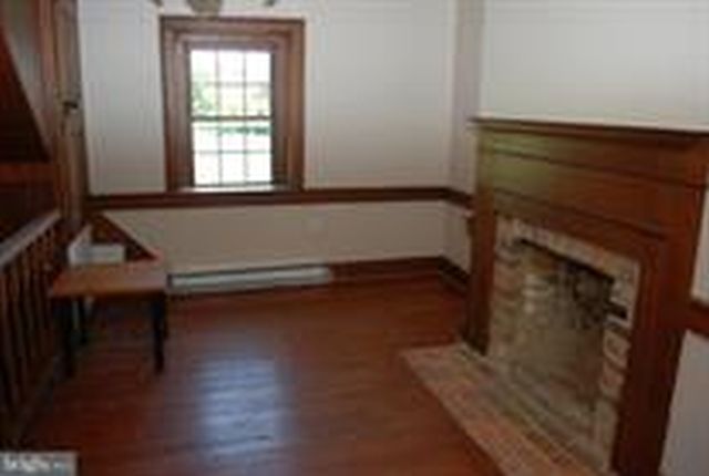 5 FIREPLACES, ROOMS FOR OFFICES, GUESTS, GAMES 