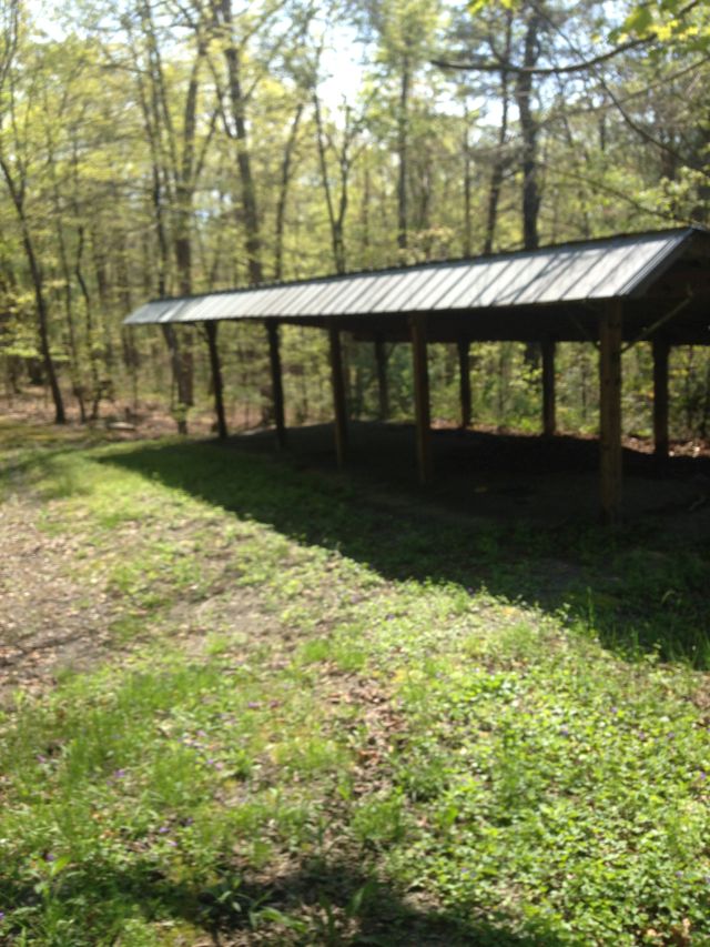 LONG SHELTERED PAVILION FOR HORSES & GROUP FUN 