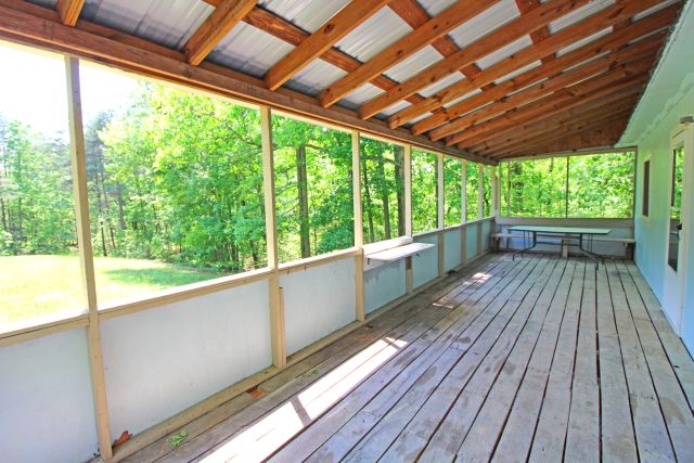 WIDE, ENCLOSED DECK TO WATCH WILDLIFE, ENTERTAIN 